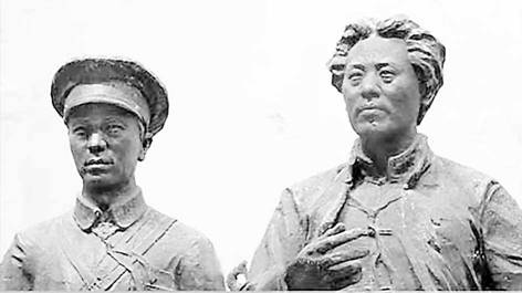 卢德铭与毛泽东雕像.jpg